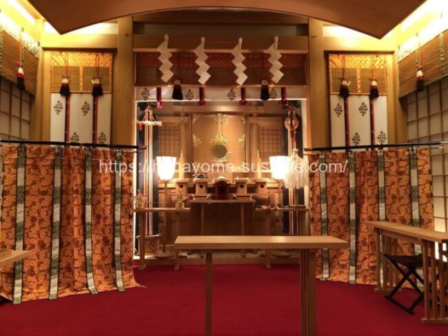 横浜ベイホテル東急の神殿を新郎新婦の位置から見たイメージ